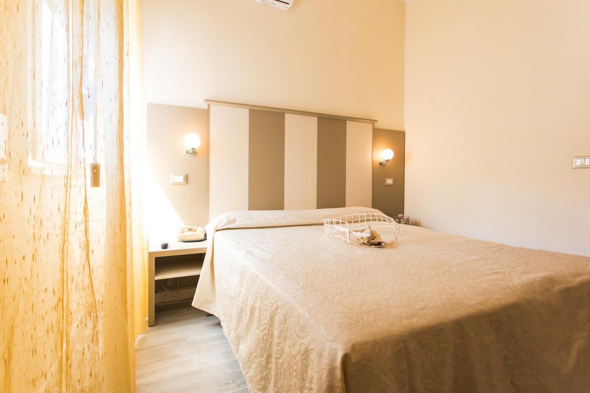 Hotel Trieste Cesenatico Bilik gambar